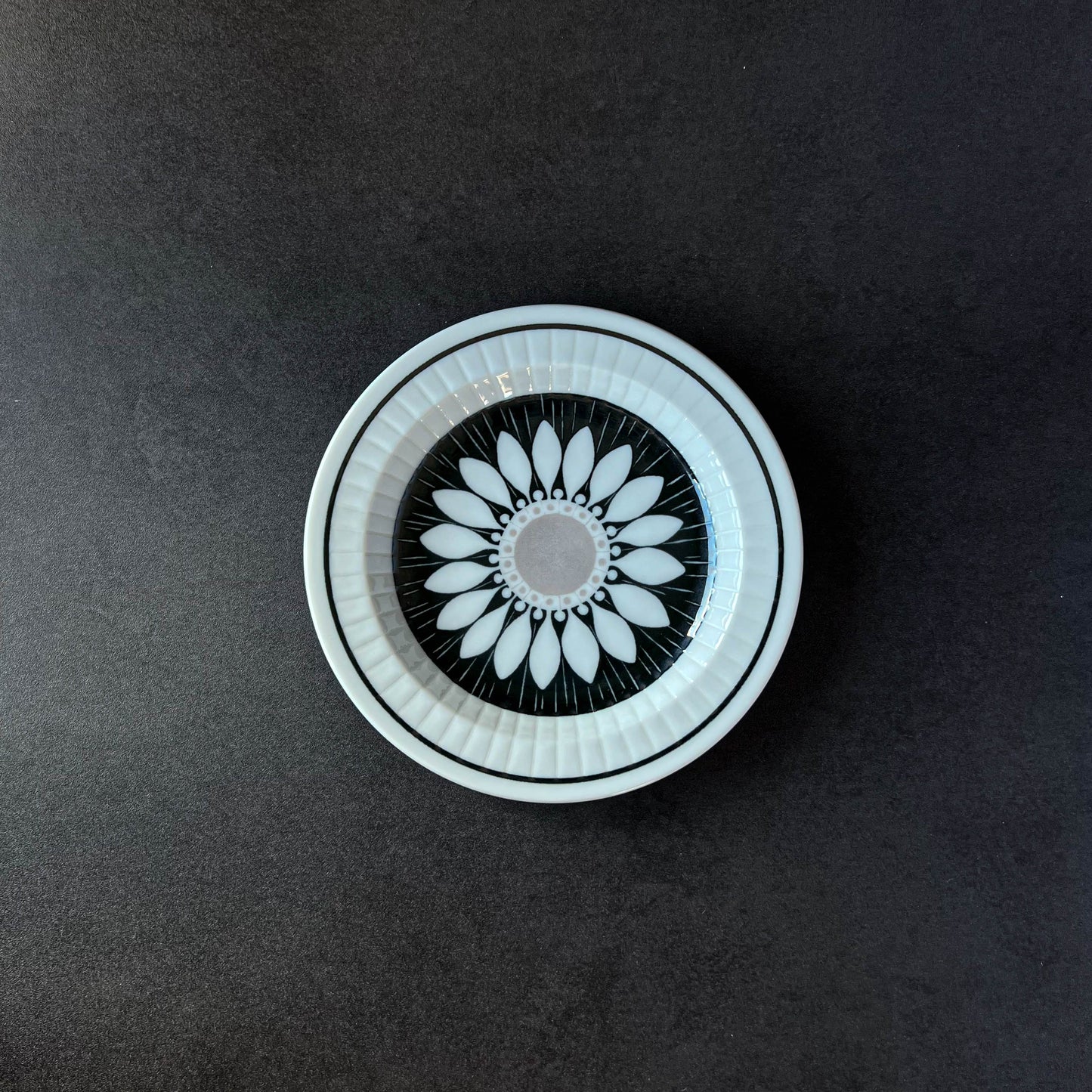 Anticoflower Small Plate 16cm - Daisy / Blossom / Bouquet
