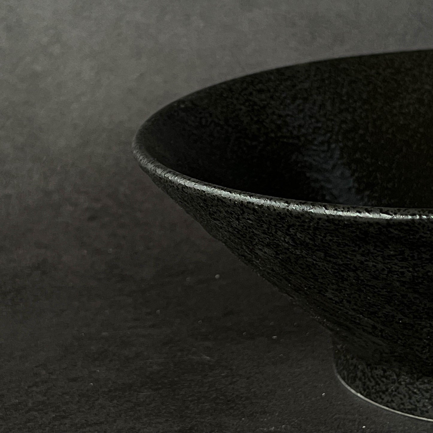 Ramen Noodle Large Bowl 21cm - White / Black