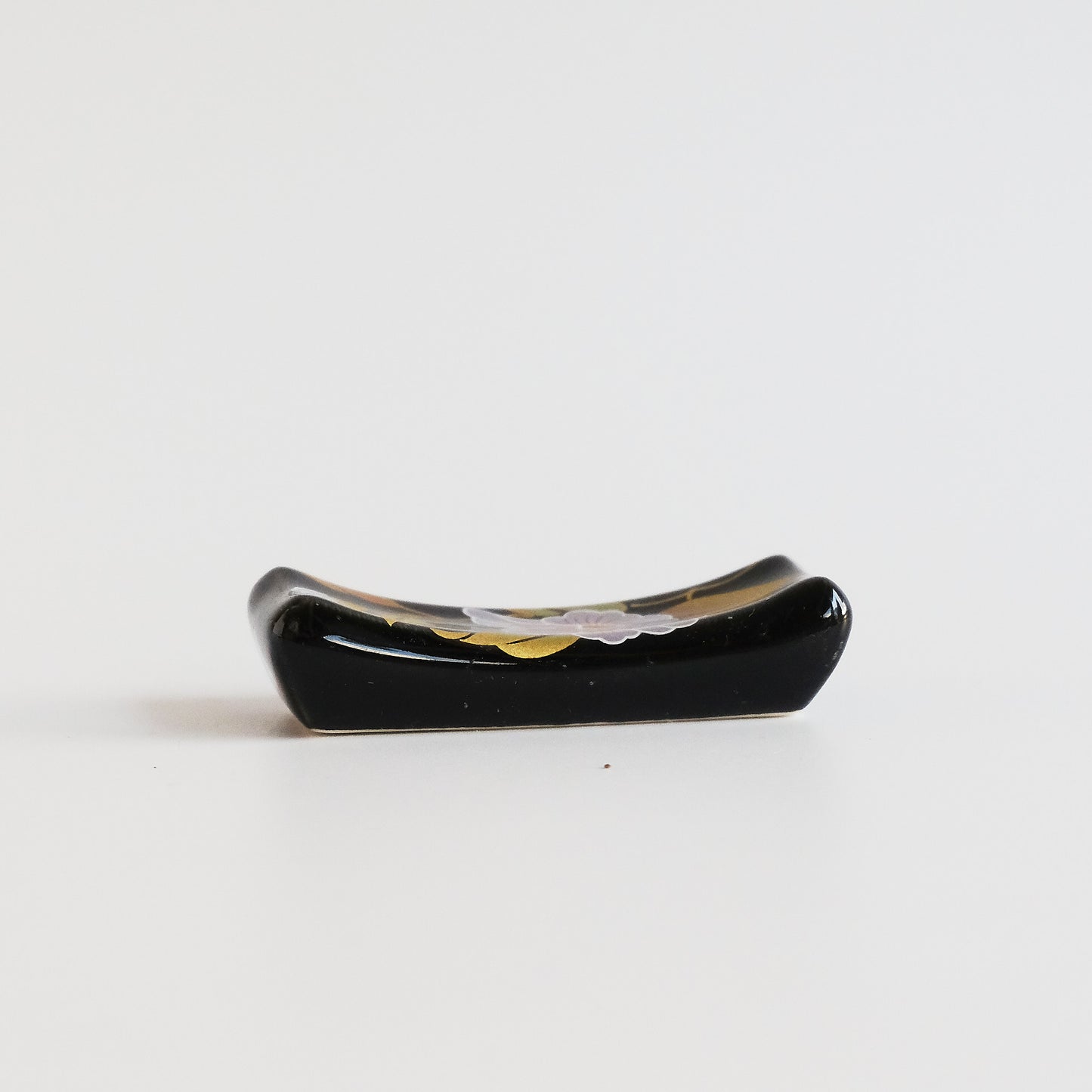 Tanmei Teisen Chopstick Rest - Clematis