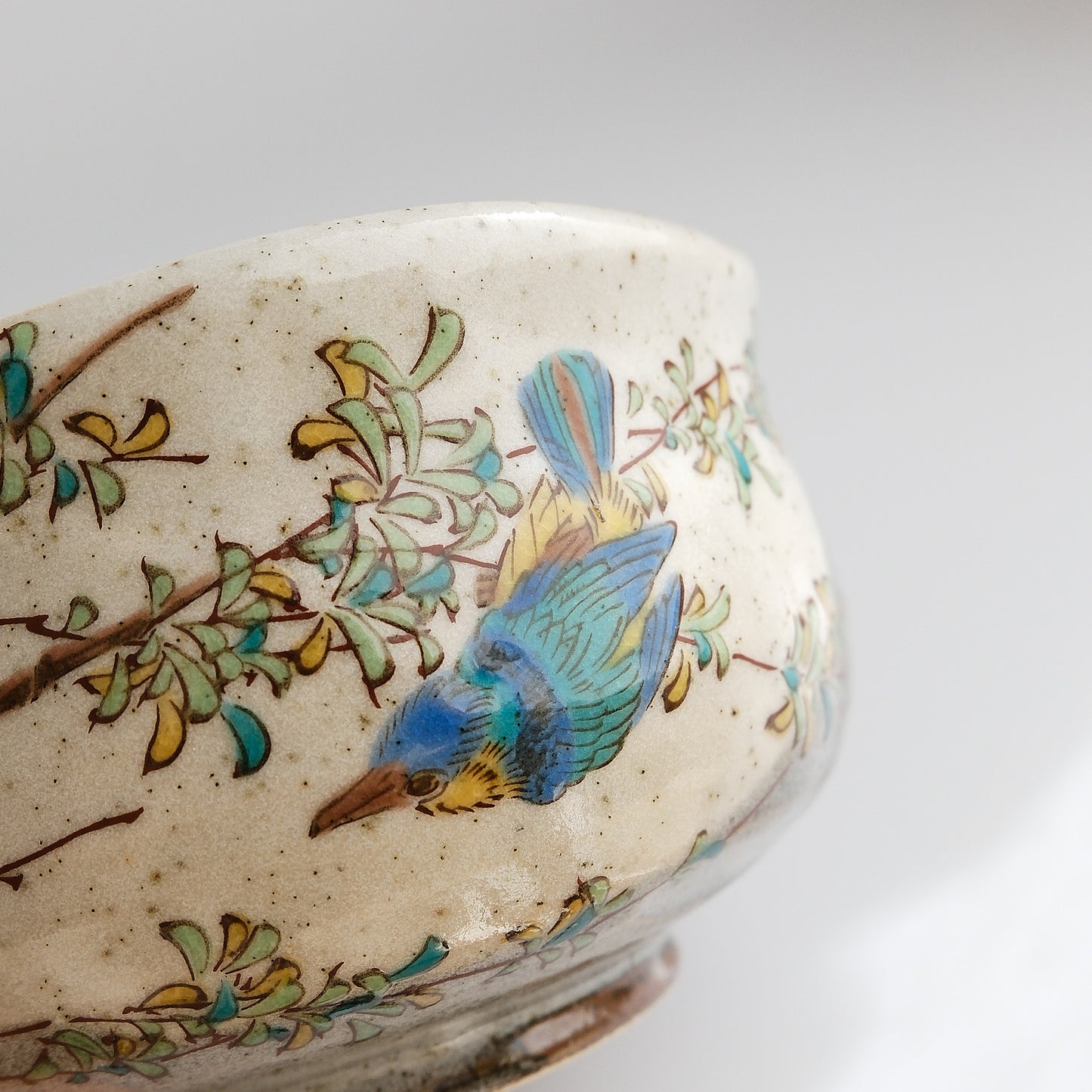 Kutani Ware Matcha Bowl - Kawasemi Kingfisher Bird