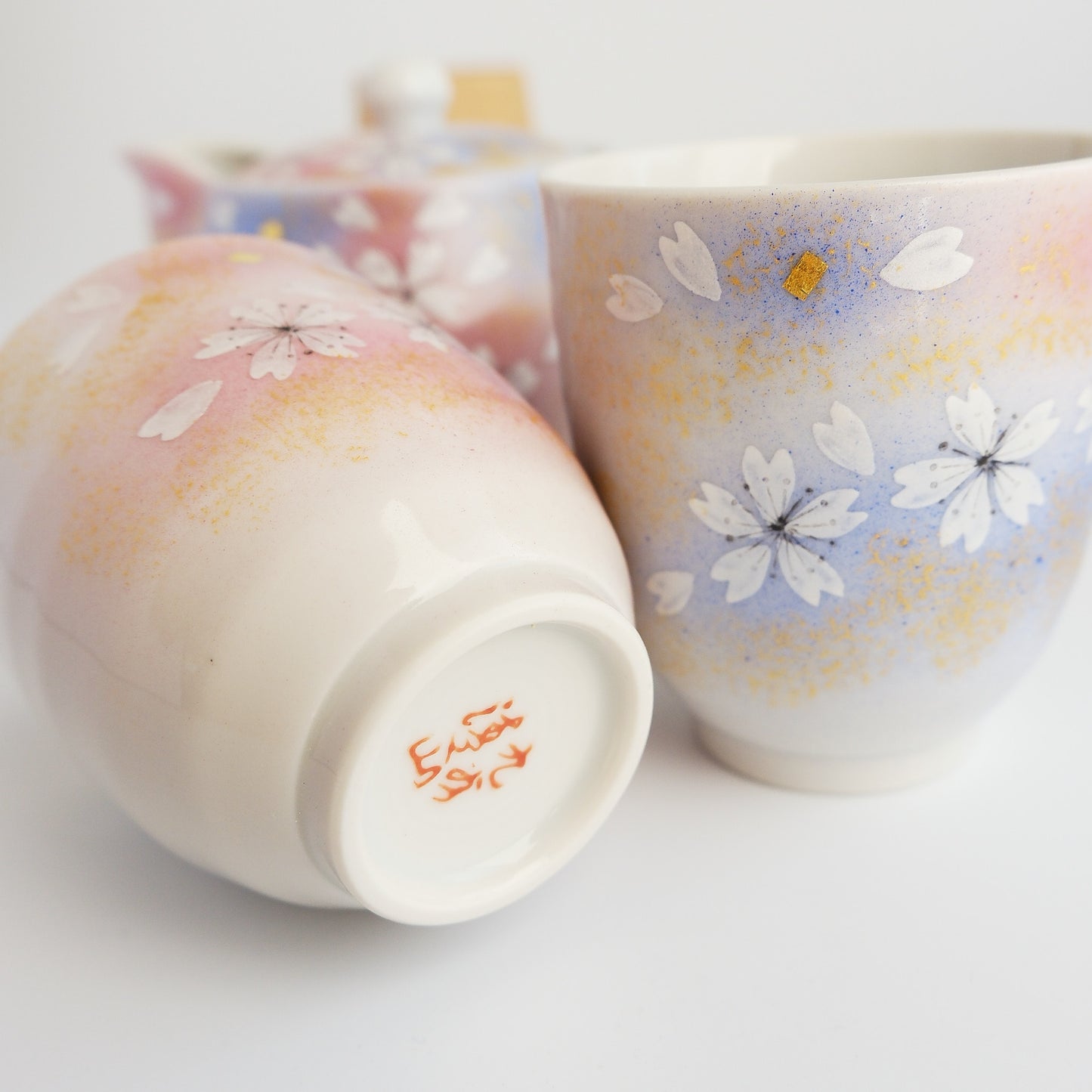 Kutani Ware Yunomi Kyusu Teapot Set - Sakura Flower Dance
