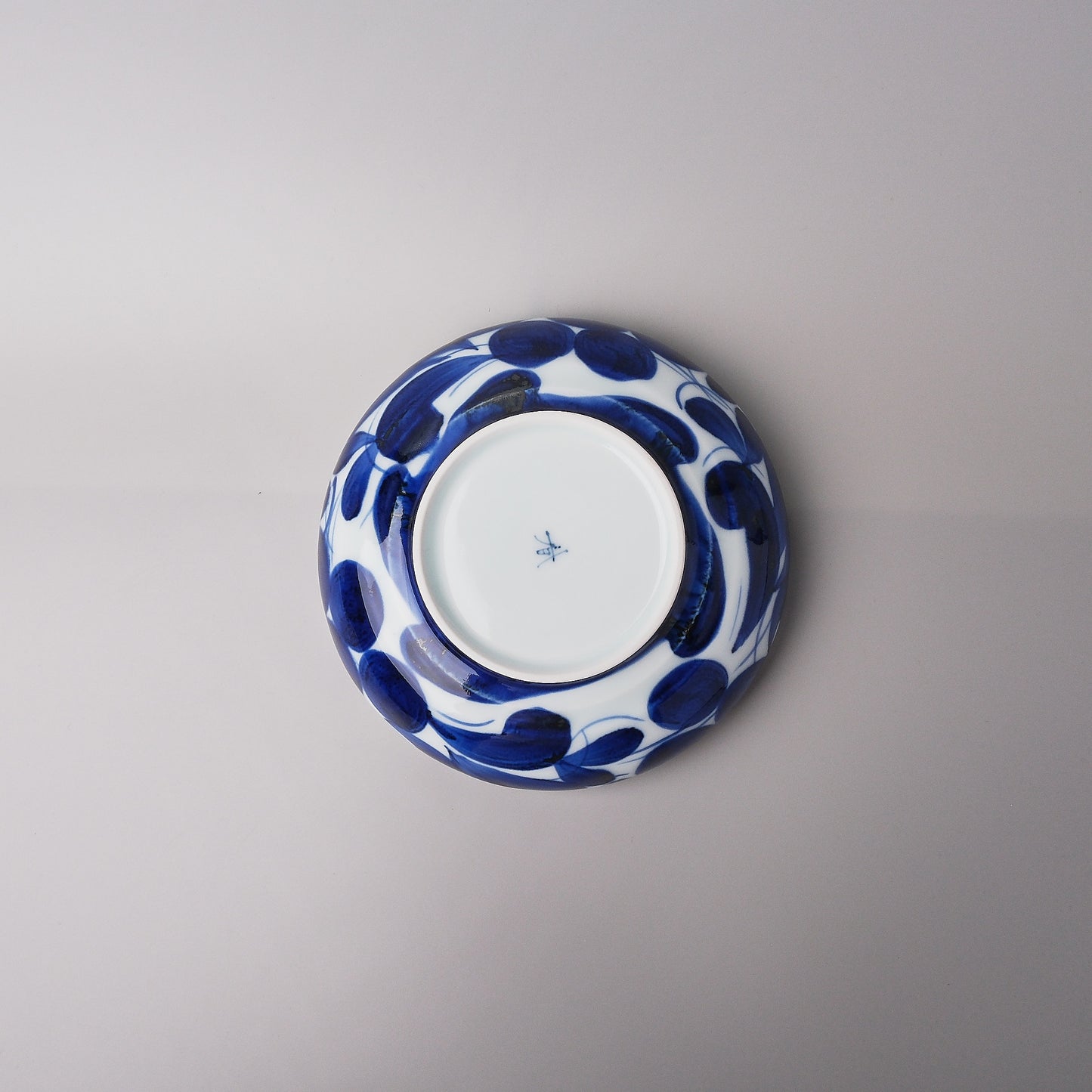 Hasami Ware Shallow Bowl 15.5cm - Blue Floral
