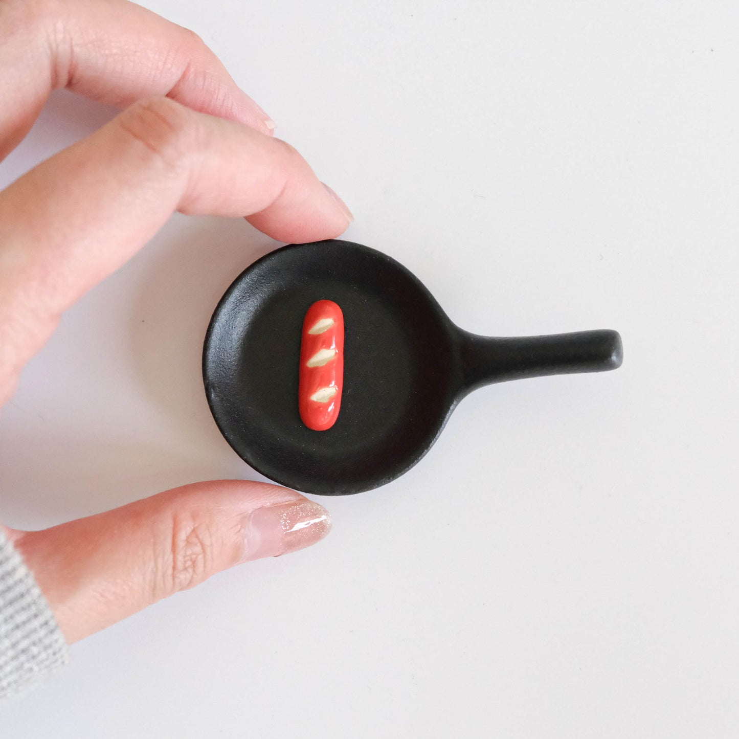 Ihoshiro Chopstick Rest - Frying Pan with Sausage