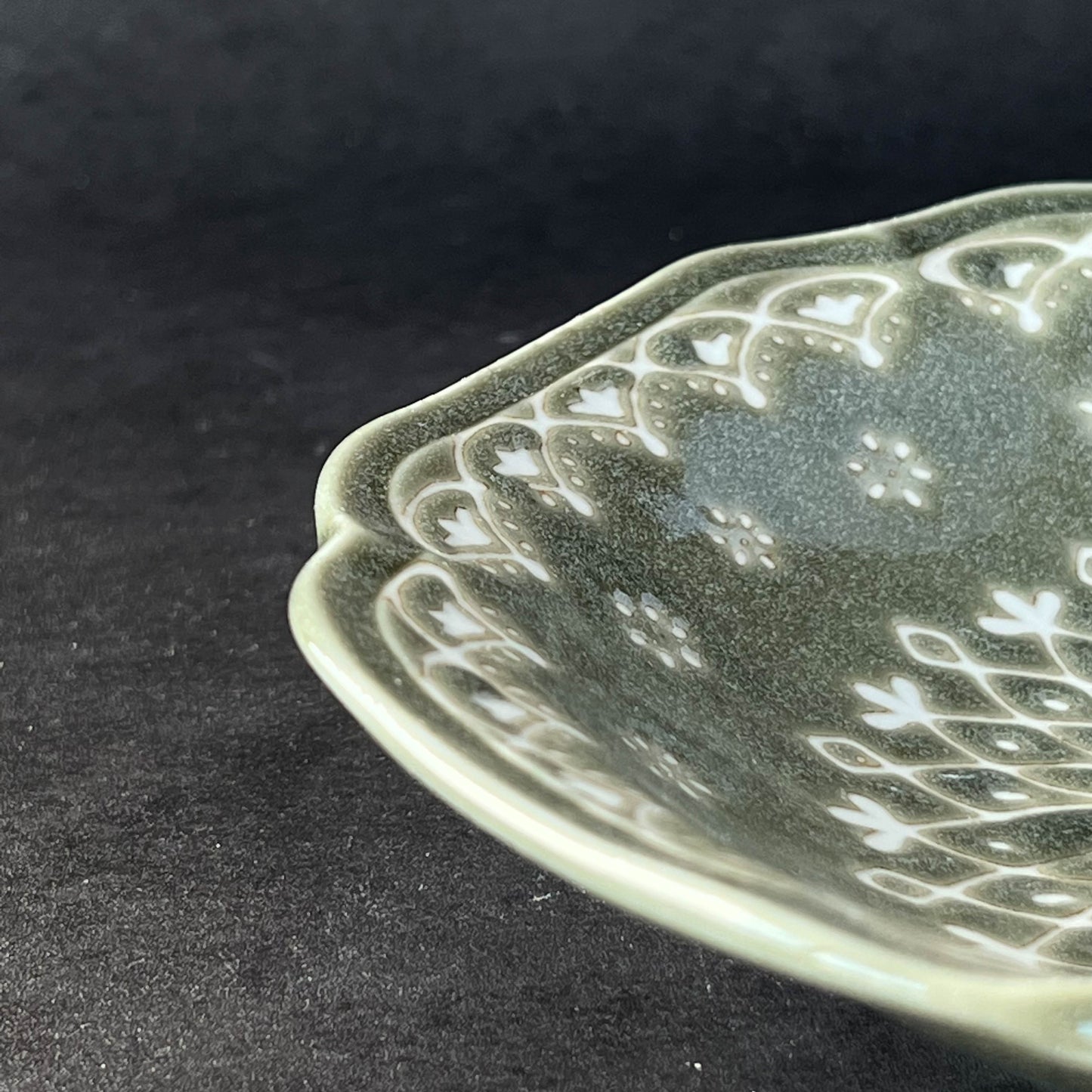 LA DENTELLE Deep Plate 21.5cm - Green / Grey / Brown / White