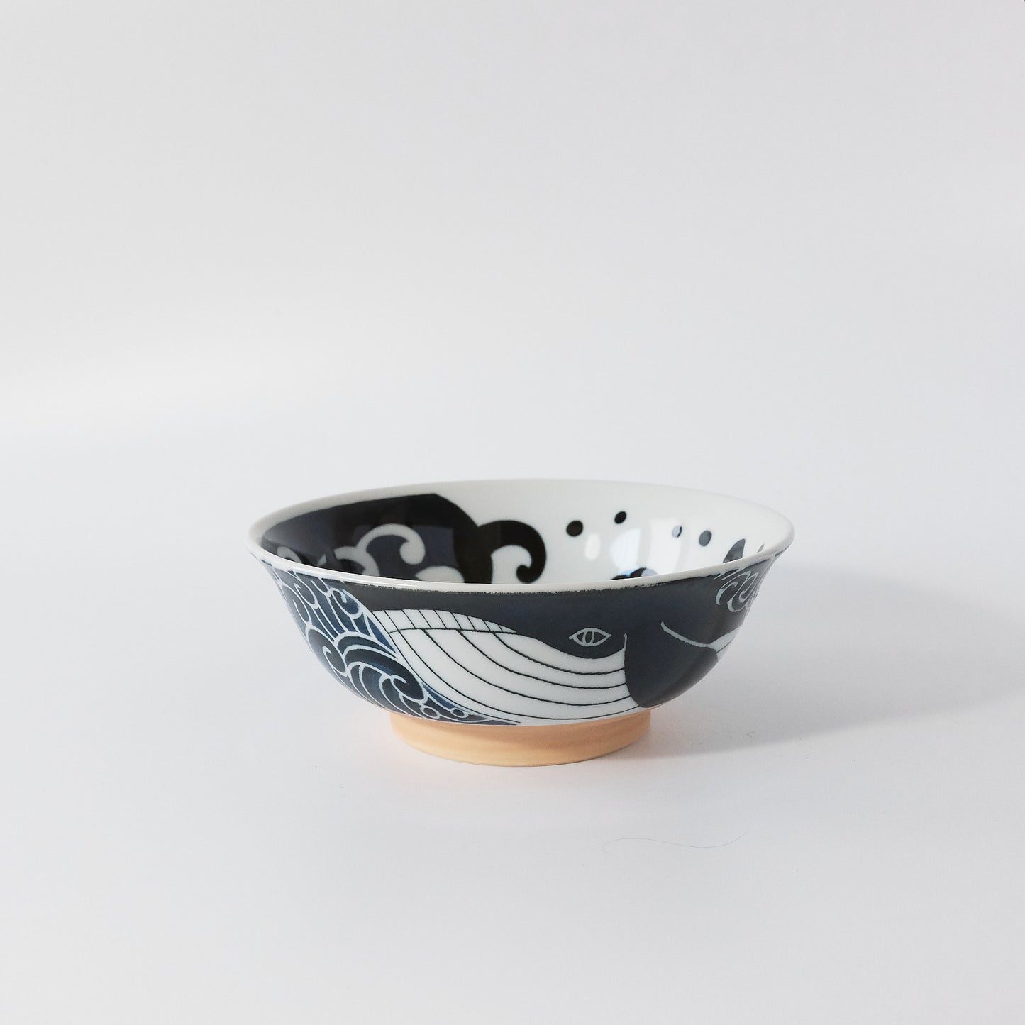 Ramen Noodle Large Bowl 21cm - Shiranami Whale