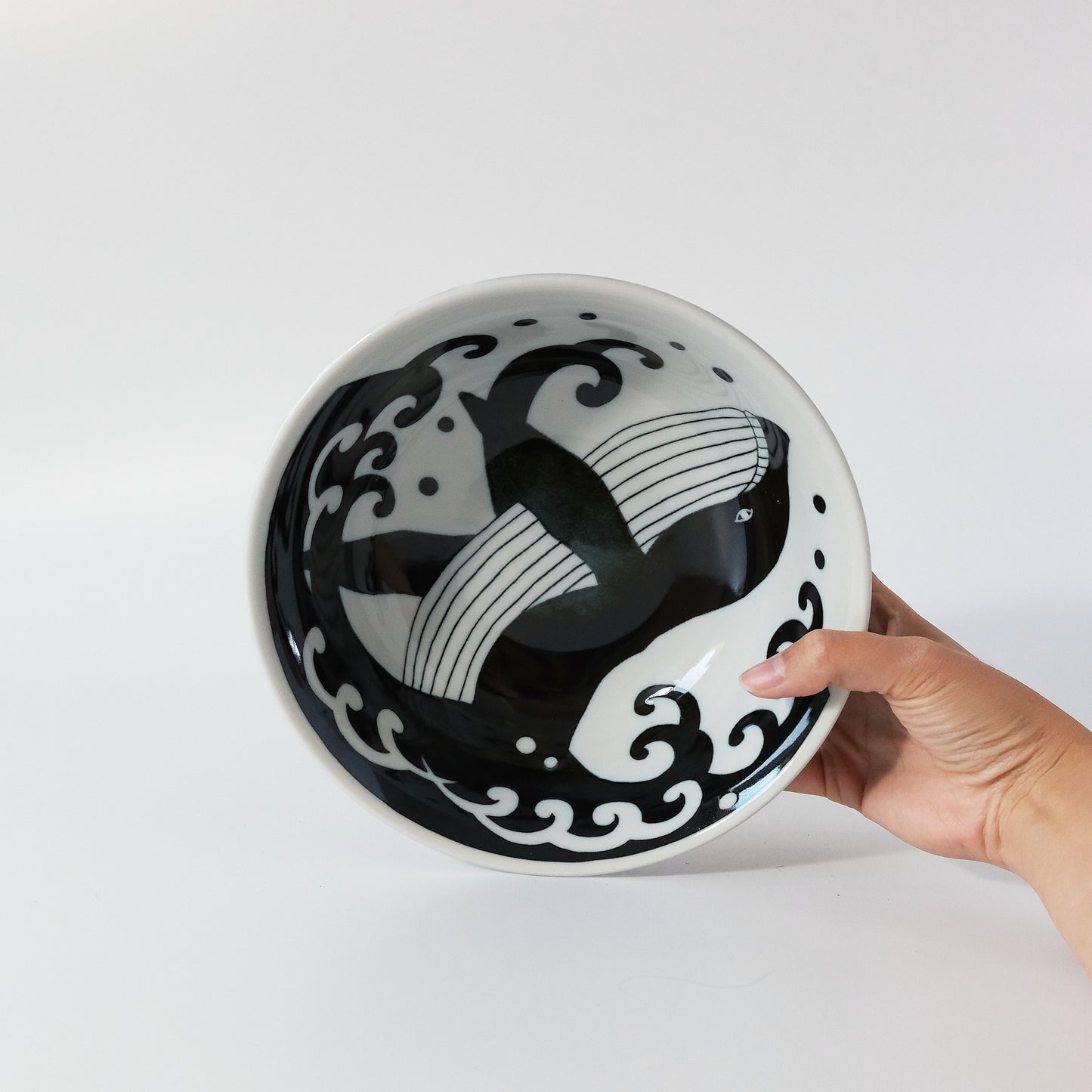 Ramen Noodle Large Bowl 21cm - Shiranami Whale