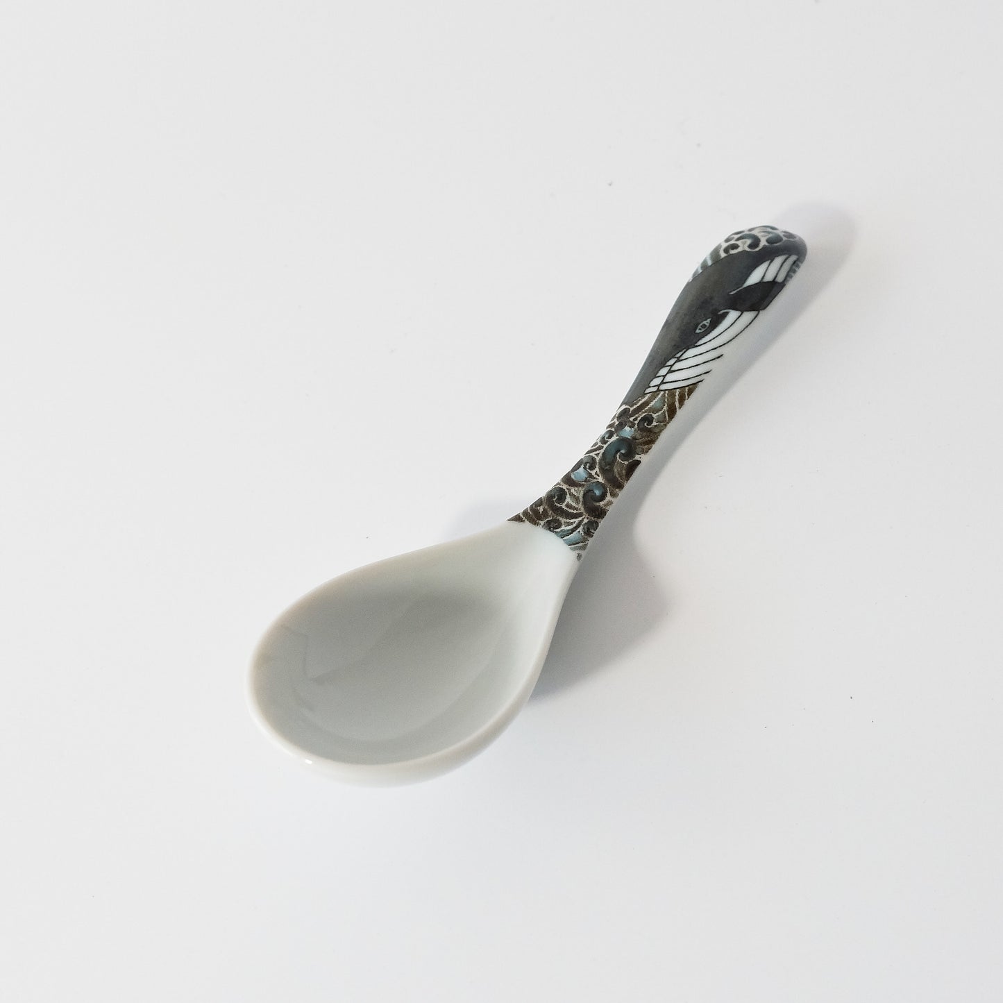 Ramen Noodle Large Spoon 17.5cm - Black Shiranami Whale