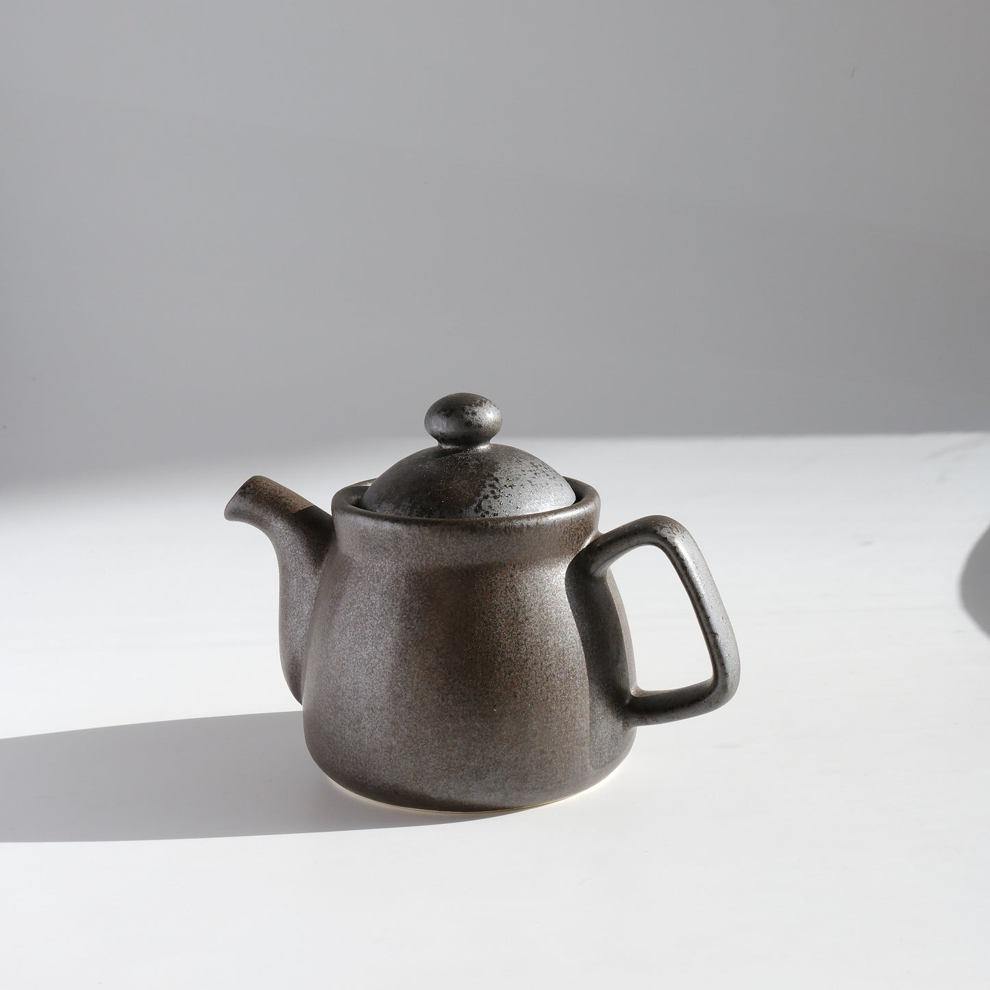 Mino Ware Teapot - Matte Black 600cc