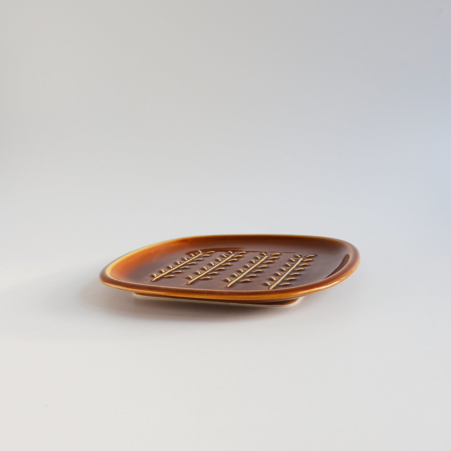 Miyama Crust Toast Serving Plate 19cm - Ivory / Brown