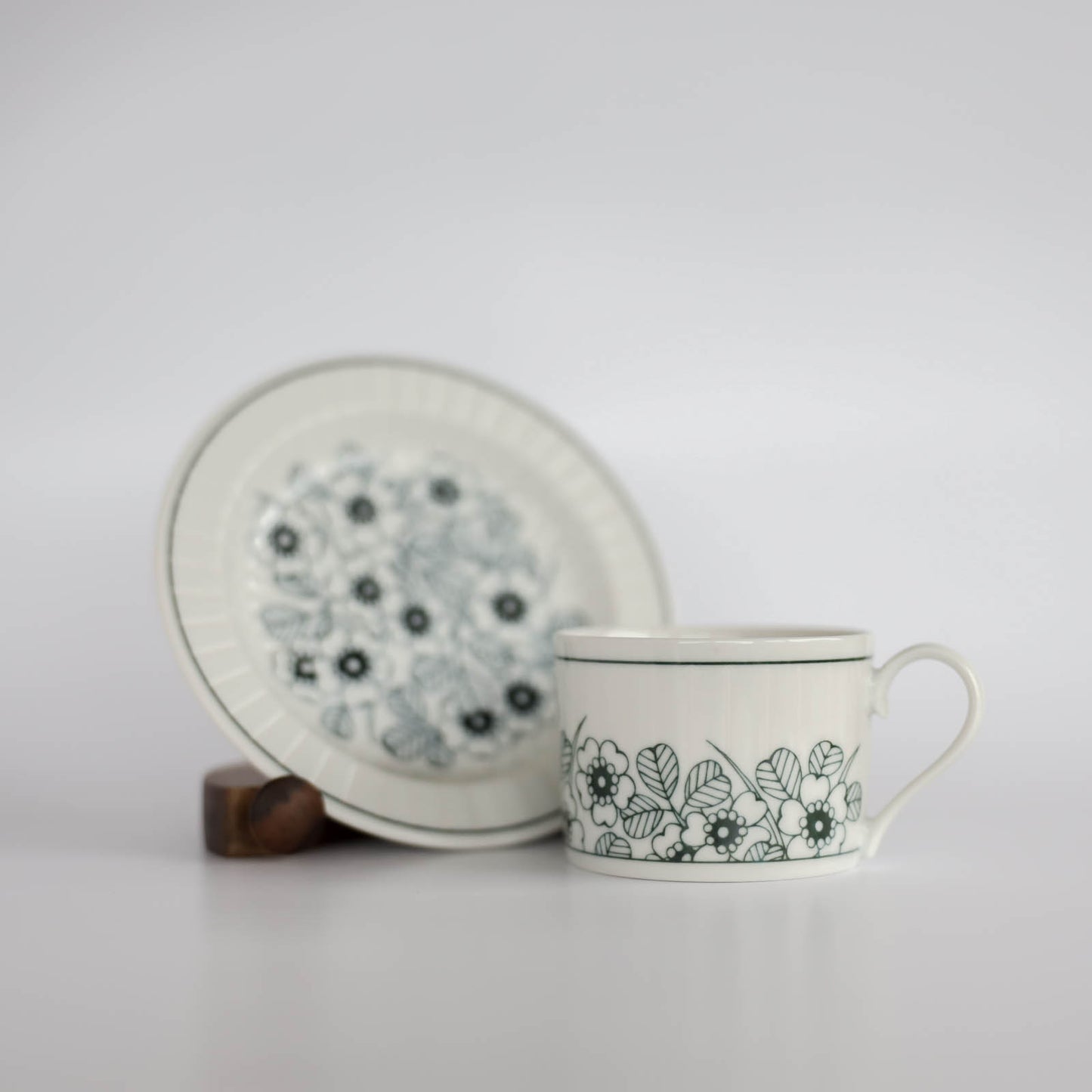 Anticoflower Small Plate 16cm - Daisy / Blossom / Bouquet