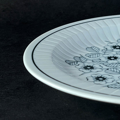 Anticoflower Dinner Plate 24cm - Daisy / Blossom / Bouquet