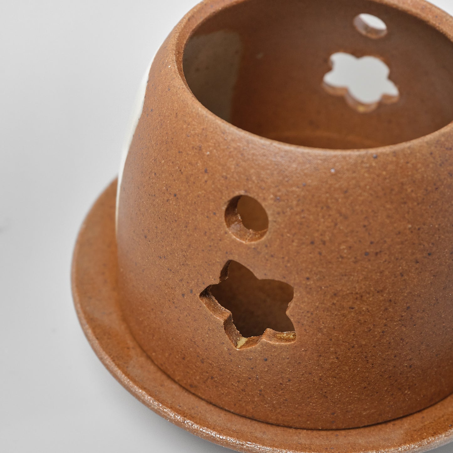 Arita Ware Japanese Ceramic Tea Aroma Burner (Chakōro) - Beckoning Cat
