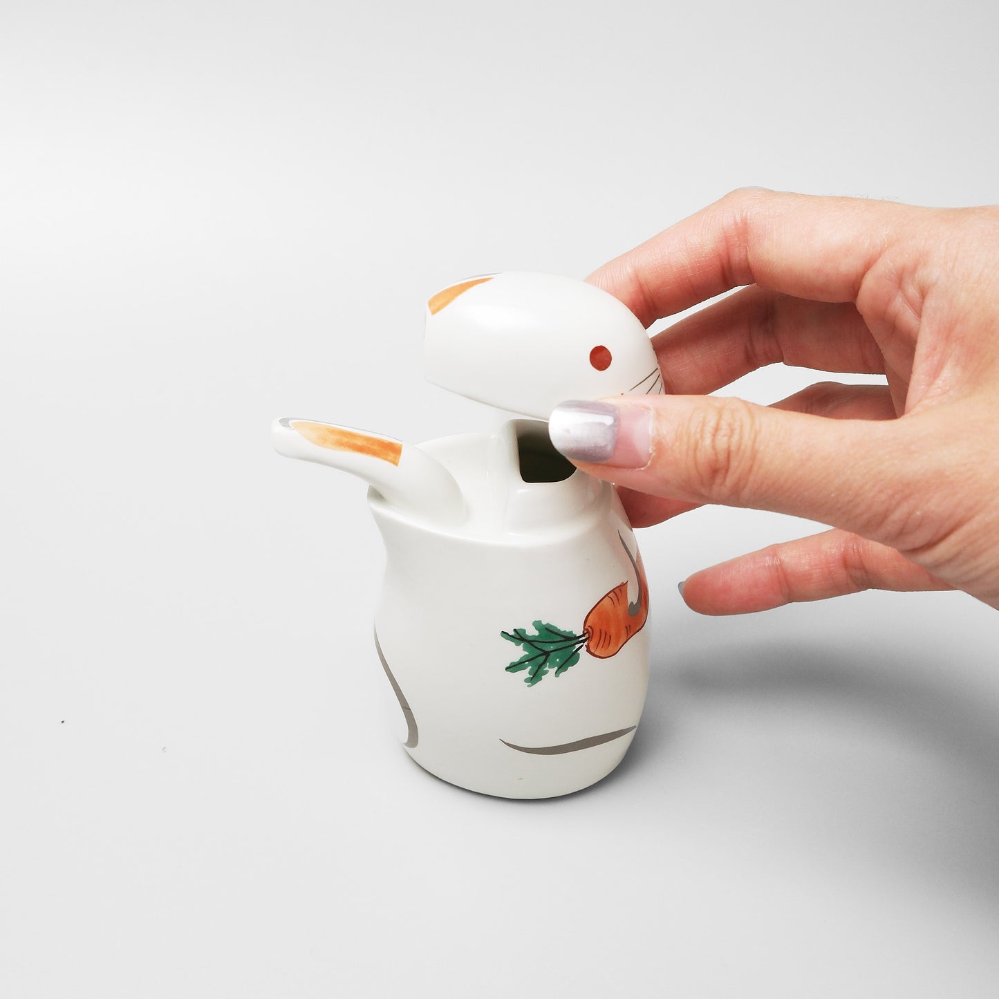 Arita Ware Soy Sauce Dispenser - Rabbit (Medium)