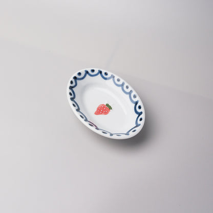 Arita Ware Oval Side Dish Plate 12.5cm - Strawberry