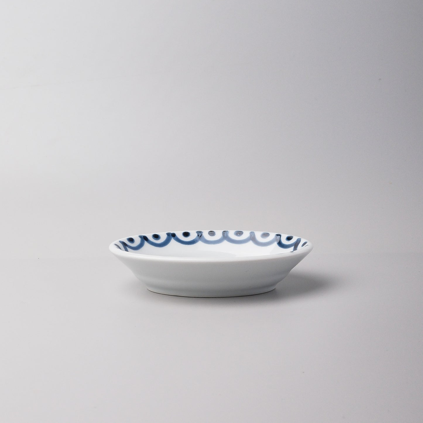 Arita Ware Oval Side Dish Plate 12.5cm - Strawberry