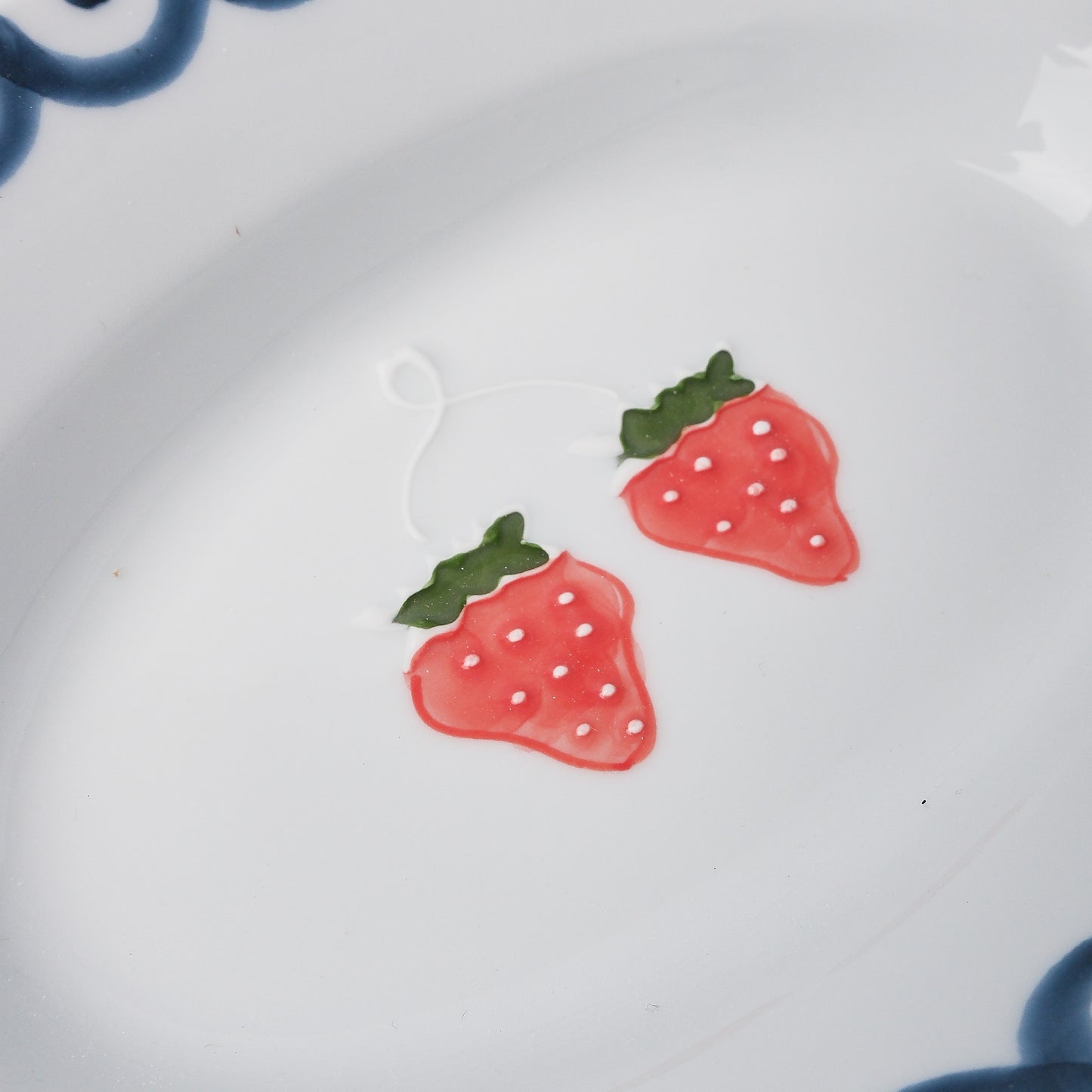 Arita Ware Oval Plate 21cm - Strawberry