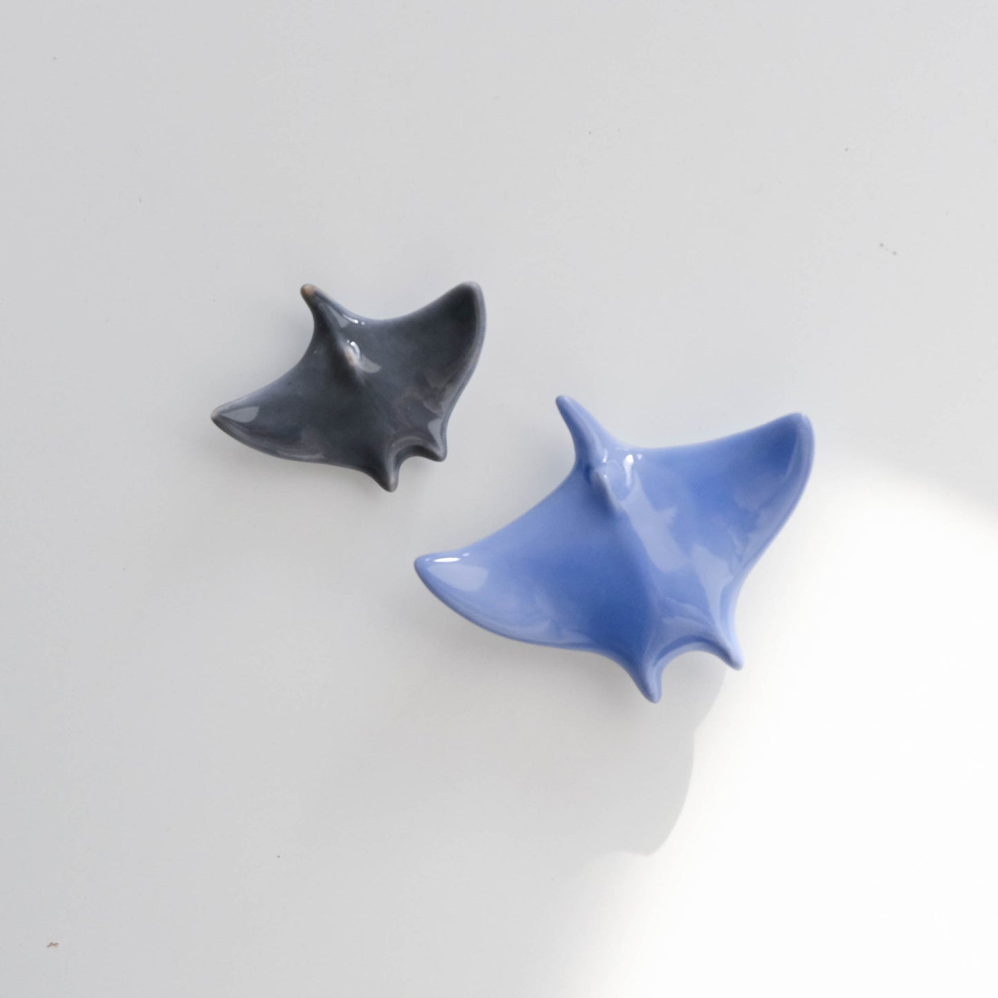 Arita Ware Chopstick Rest - Blue Manta Ray (Large)