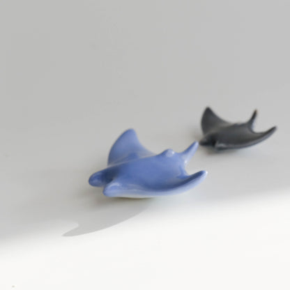 Arita Ware Chopstick Rest - Blue Manta Ray (Large)