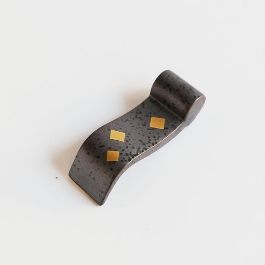 TOUGA Scroll Chopstick Rest - Diamond