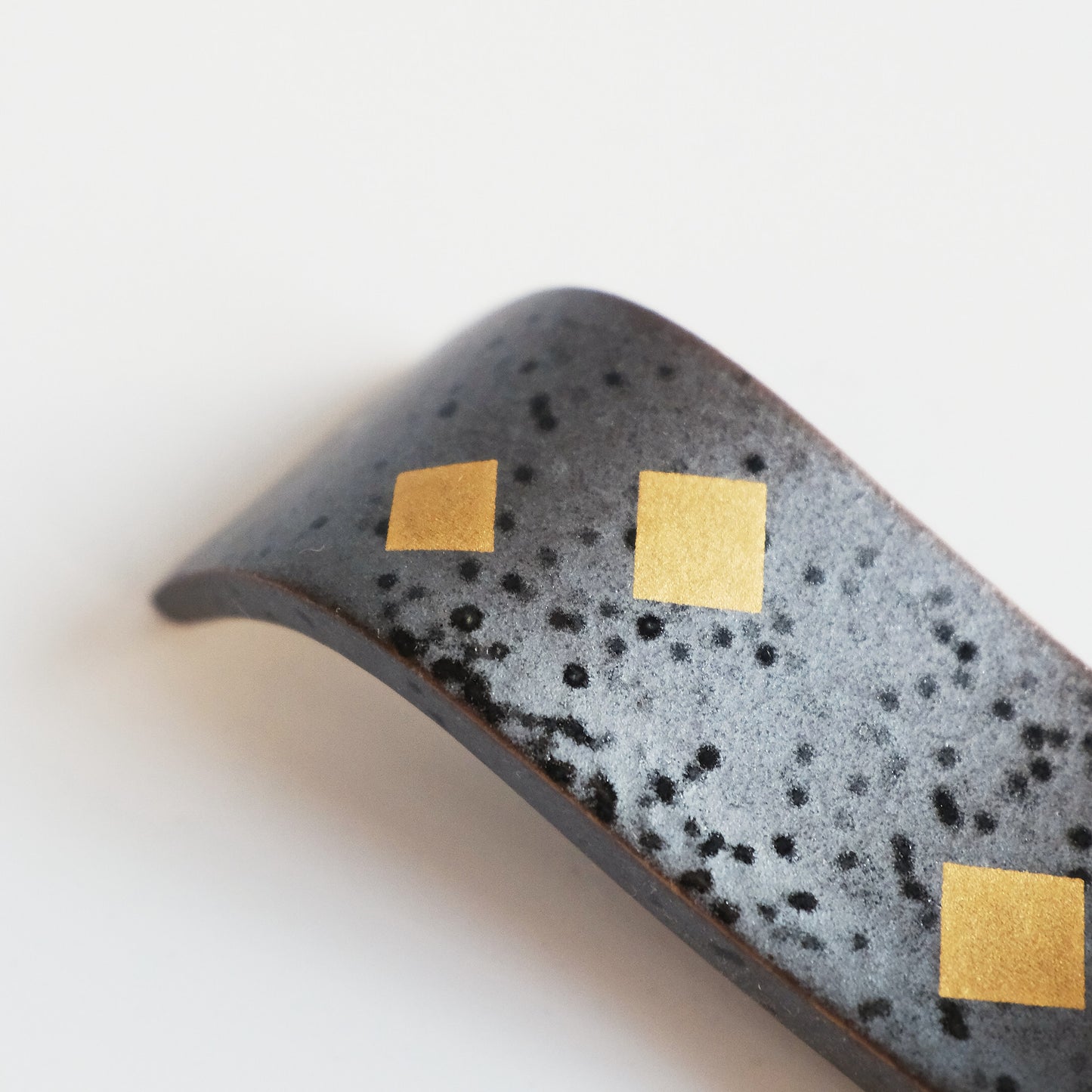 TOUGA Scroll Chopstick Rest - Diamond