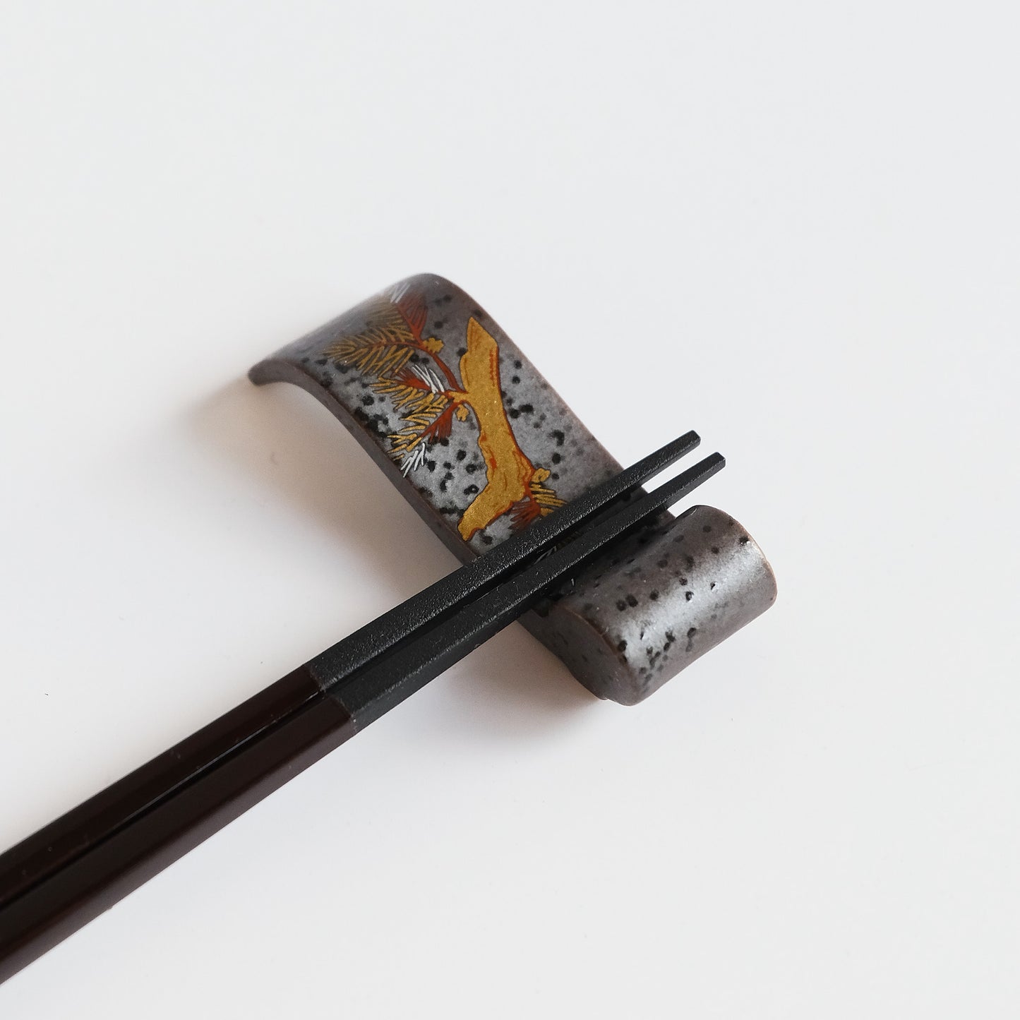 TOUGA Scroll Chopstick Rest - Pine