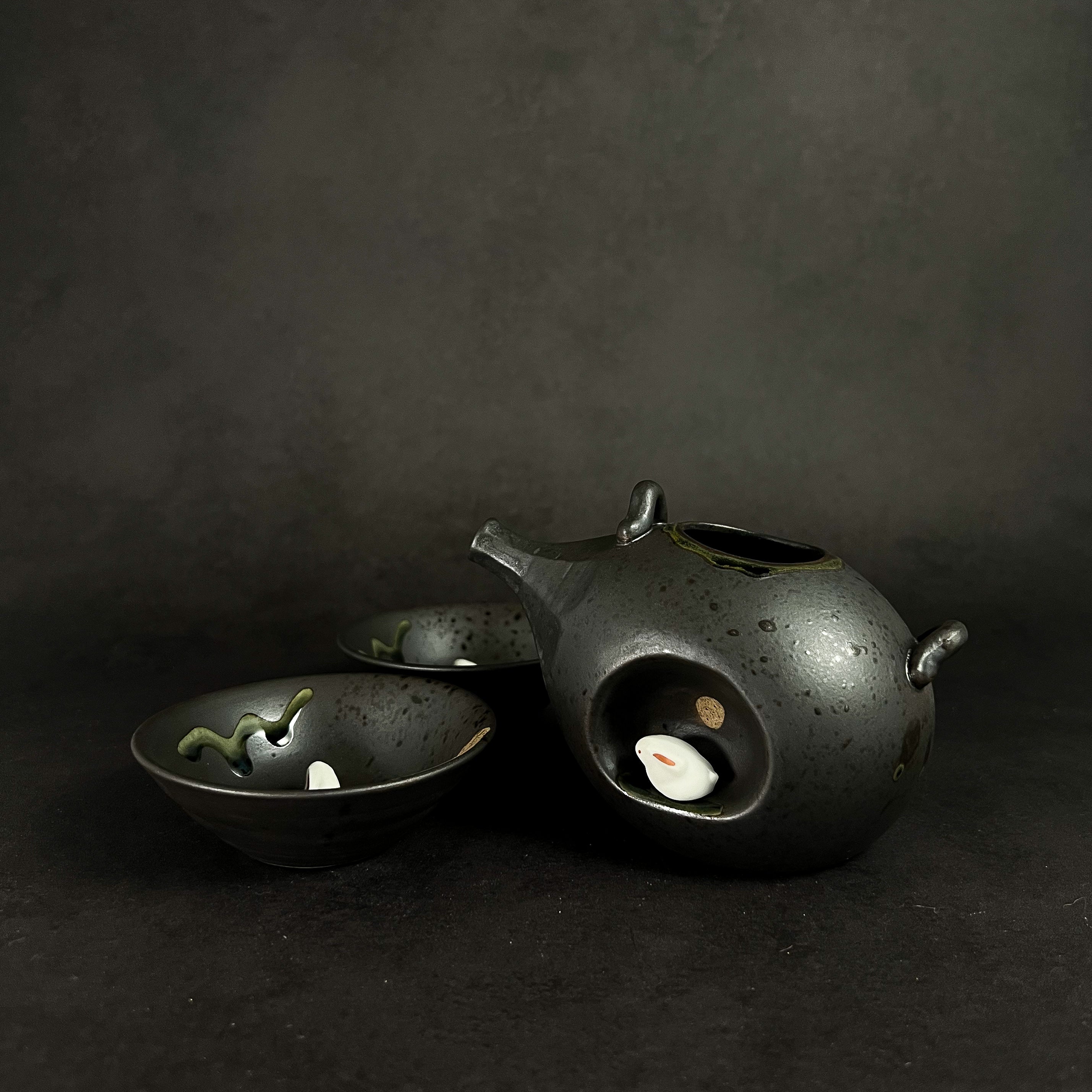Sake Two Rabbit Arita Ware Moonlight Rabbit Sake Set – Yorokobi Australia