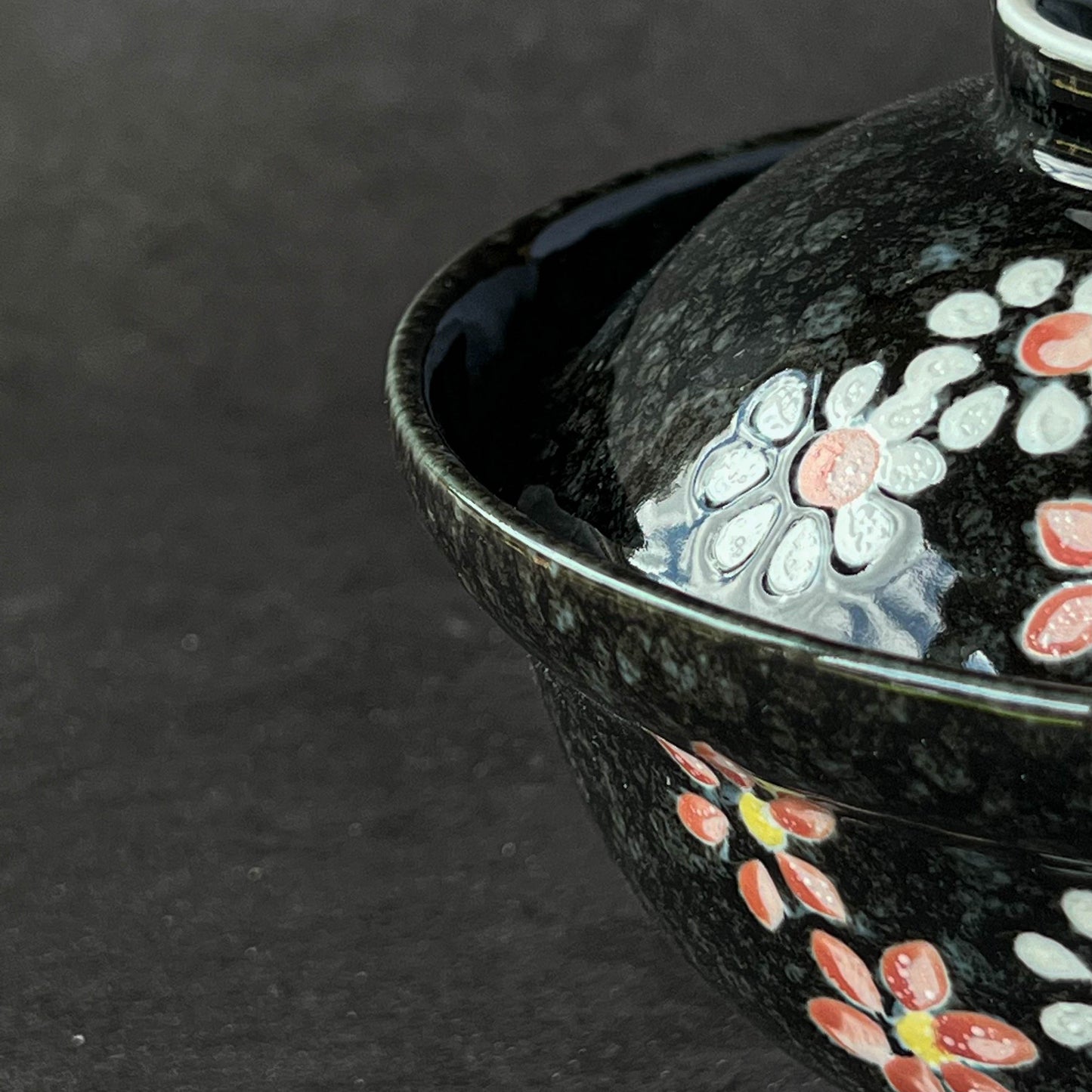 Donburi Rice Noodle Bowl with Lid - Black Floral