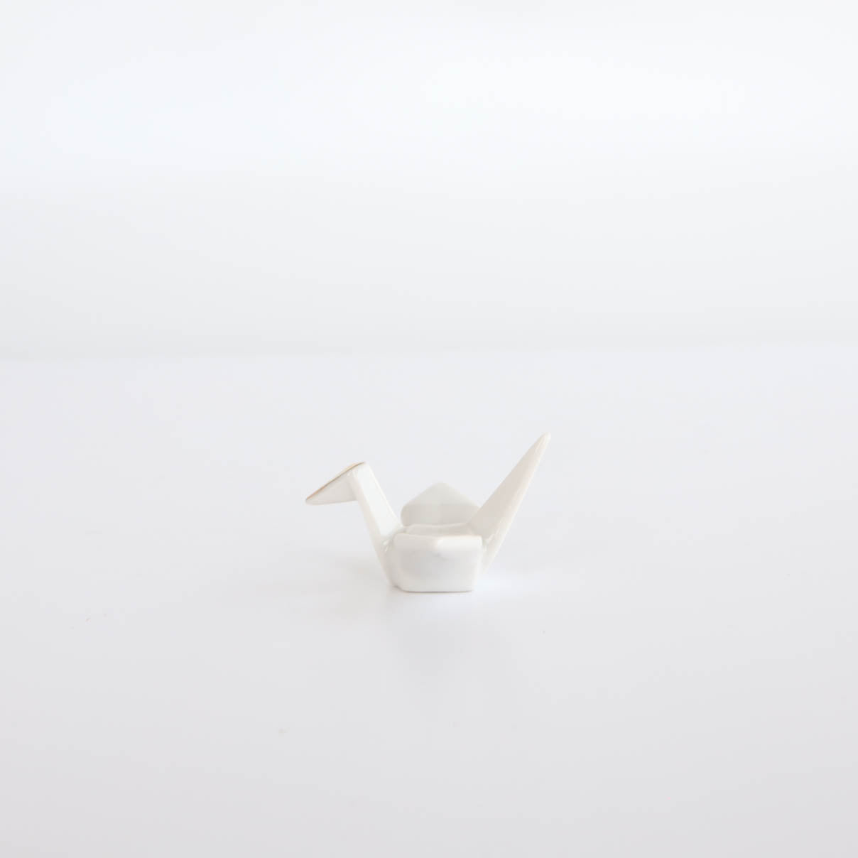 Gold Coloured Crane Chopstick Rest - White / Navy