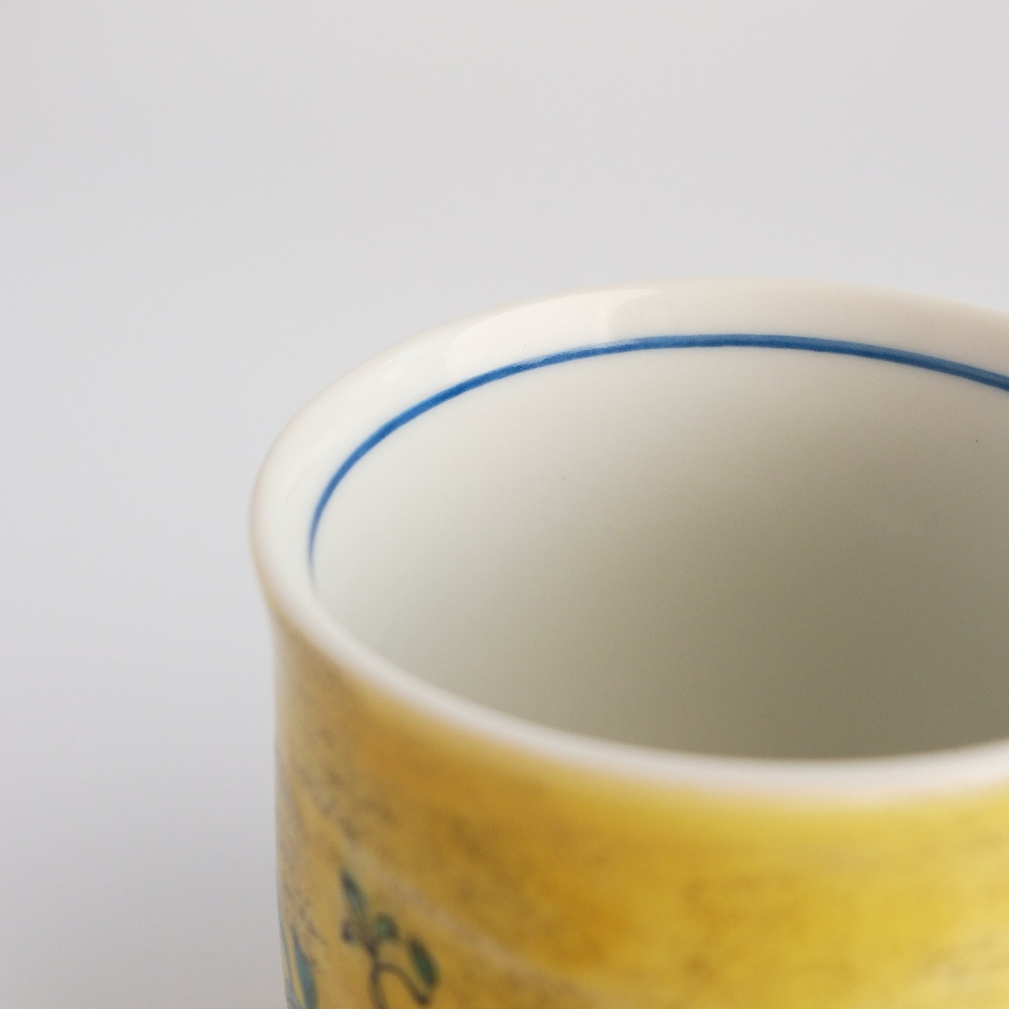 Kutani Ware Japanese Yunomi Tea Cup - Yellow Yoshidaya Bird