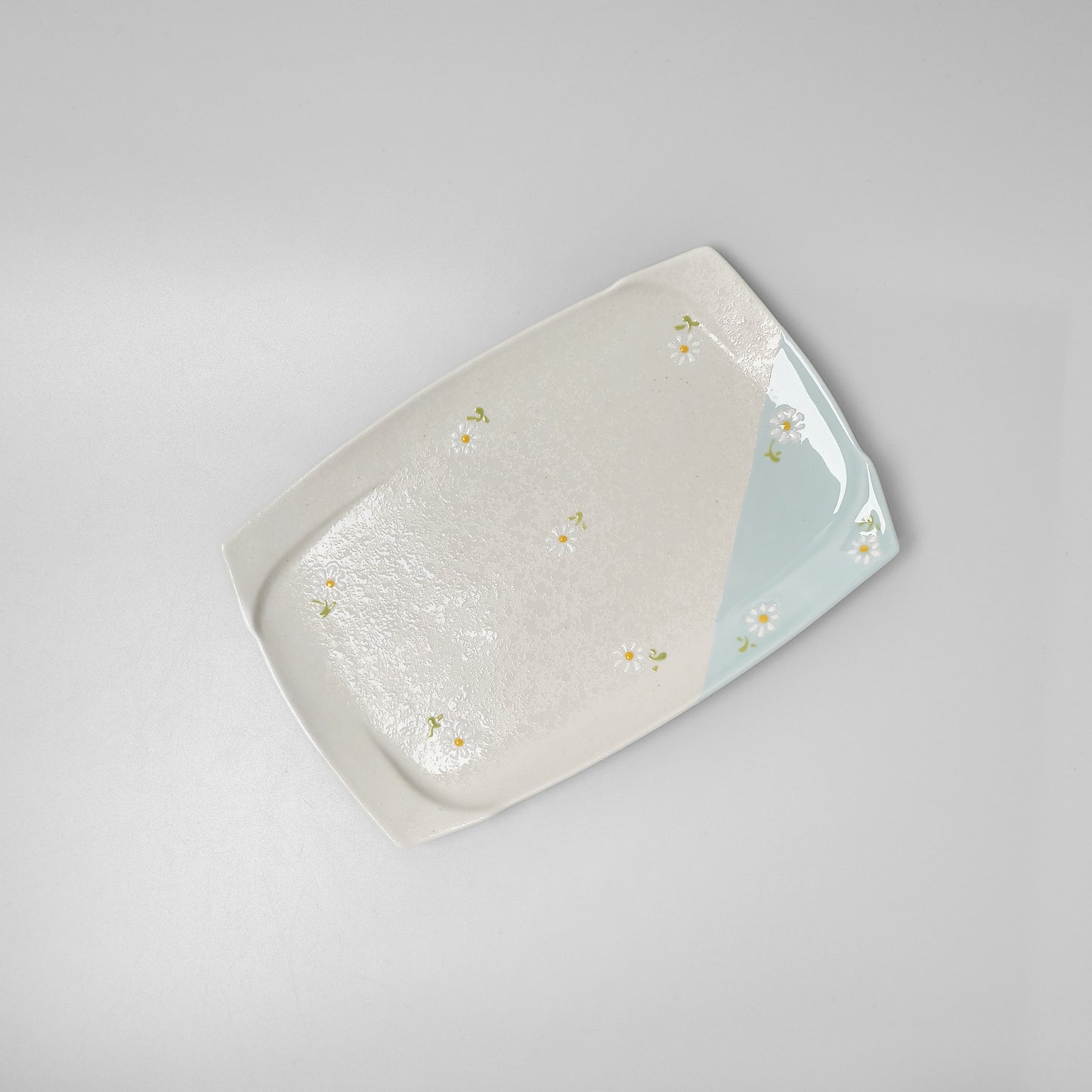 Hasami Ware Fuchidori Rectangle Plate - Daisy (Blue)