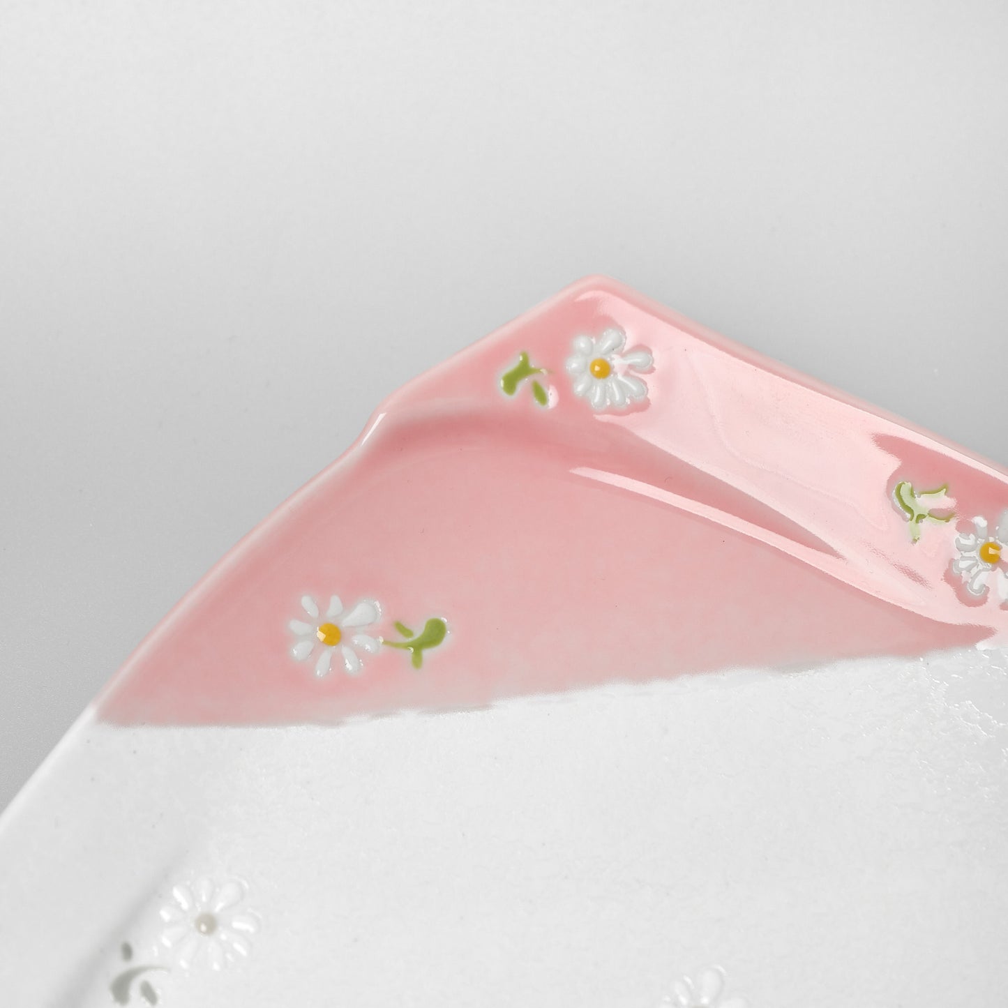 Hasami Ware Fuchidori Rectangle Plate - Daisy (Pink)