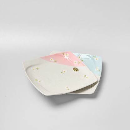 Hasami Ware Fuchidori Square Plate - Daisy (Pink)