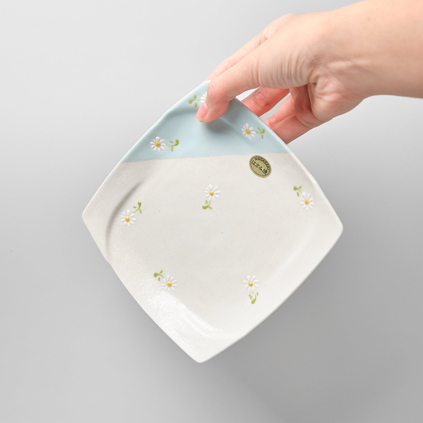 Hasami Ware Fuchidori Square Plate - Daisy (Blue)