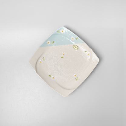Hasami Ware Fuchidori Square Plate - Daisy (Blue)