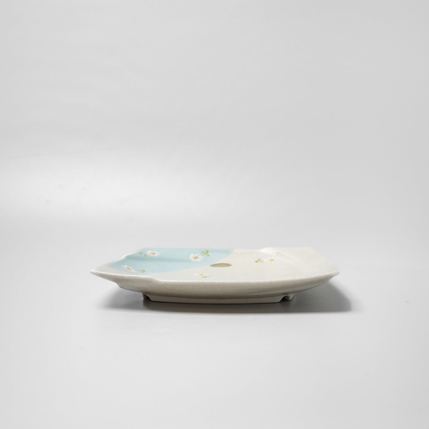 Hasami Ware Fuchidori Square Plate - Daisy (Blue)