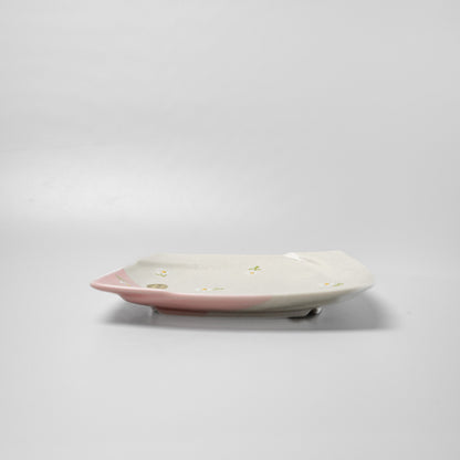 Hasami Ware Fuchidori Square Plate - Daisy (Pink)