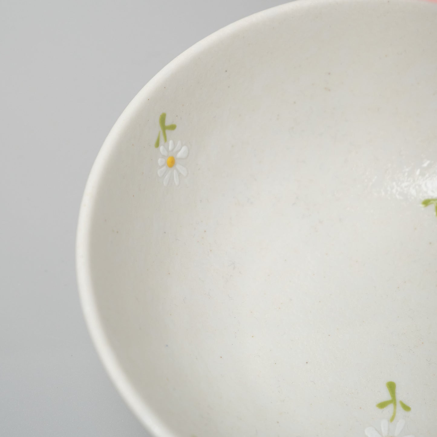 Hasami Ware Serving Bowl with Handle - Daisy (Pink)