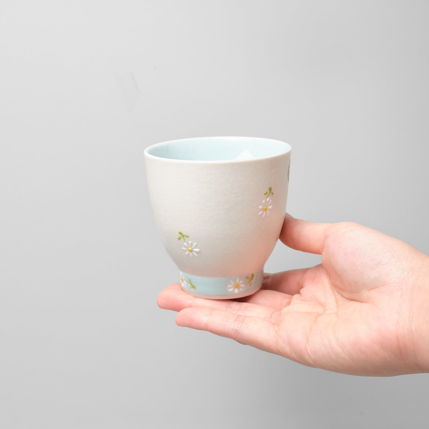 Hasami Ware Yunomi Tea Cup - Daisy (Blue)