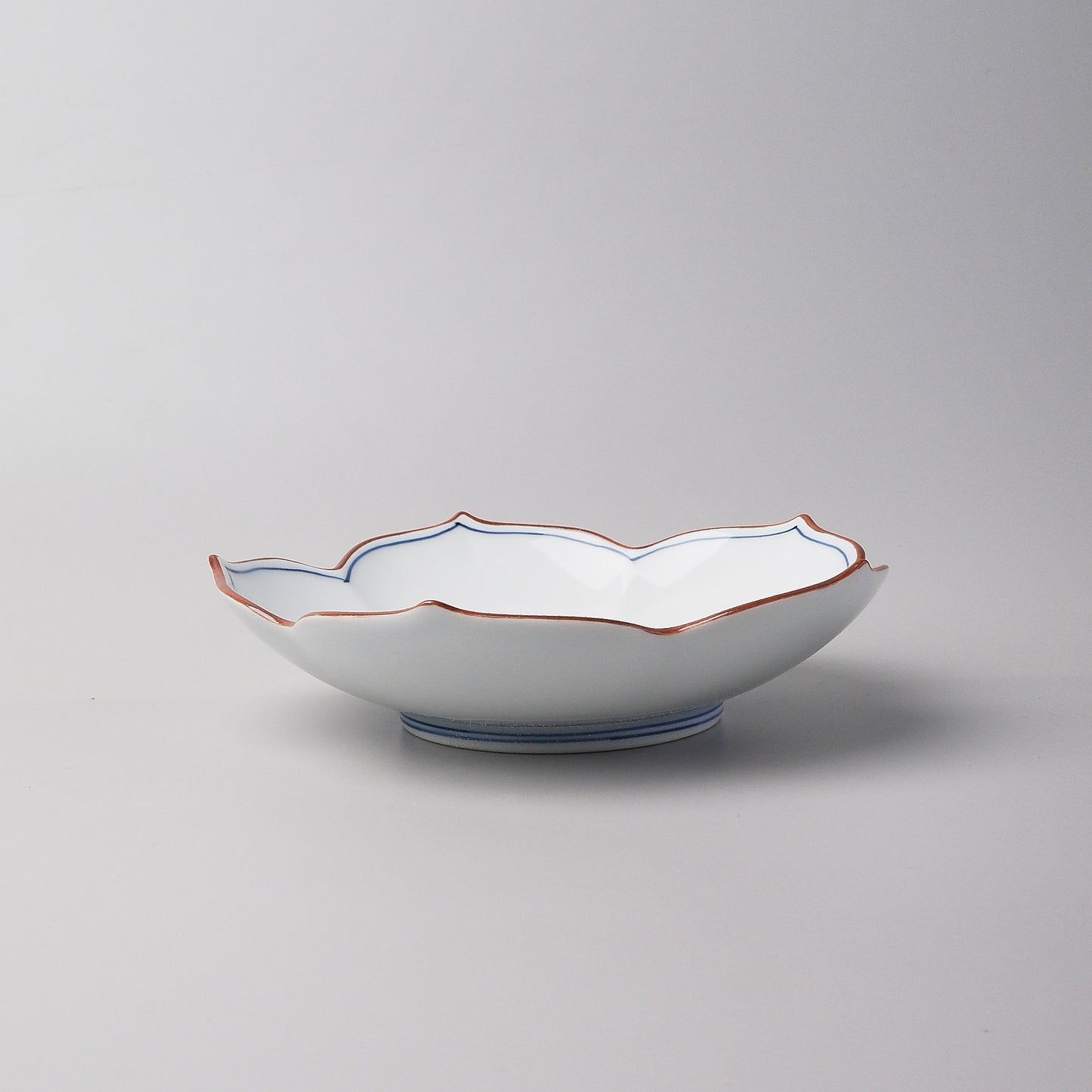Hasami Ware Shallow Bowl 14.5cm - Bellflower