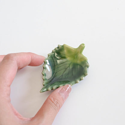 Ihoshiro Chopstick Rest - Shiso Leaf