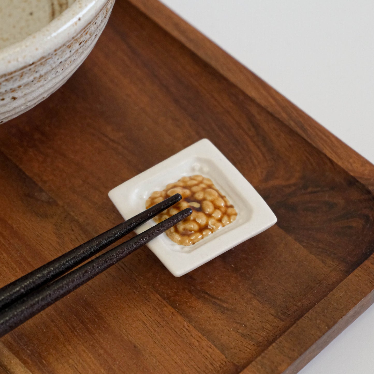 Ihoshiro Chopstick Rest - Natto