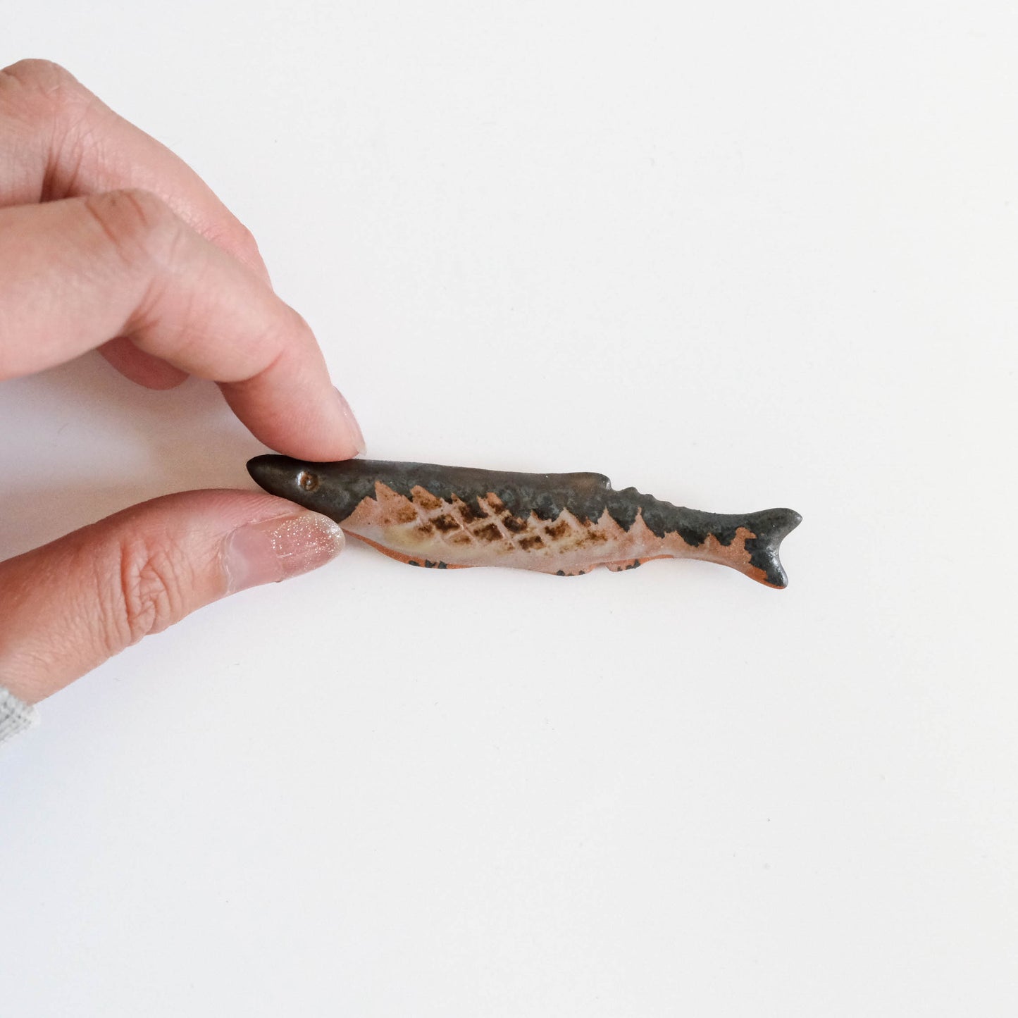 Ihoshiro Chopstick Rest - Grilled Saury Fish