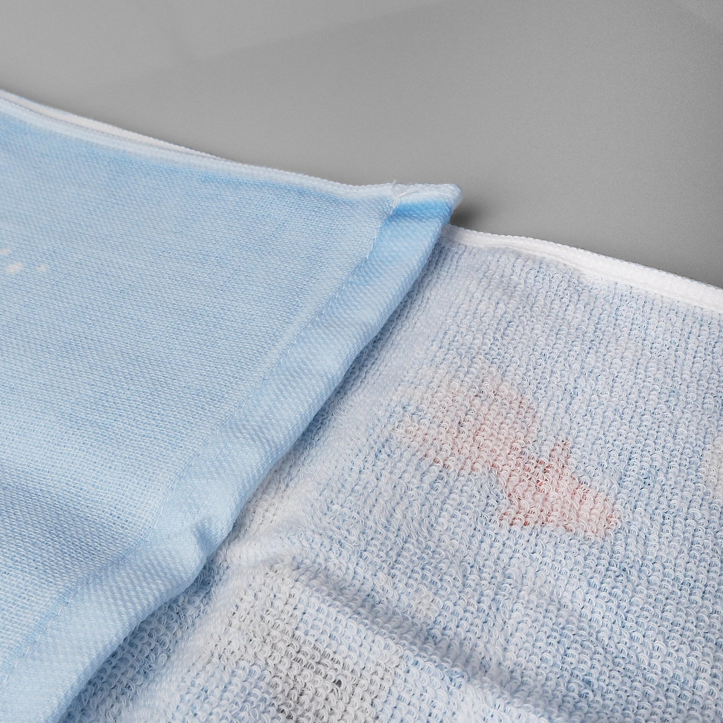 Imabari Gauze Face Towel - Carefree Goldfish