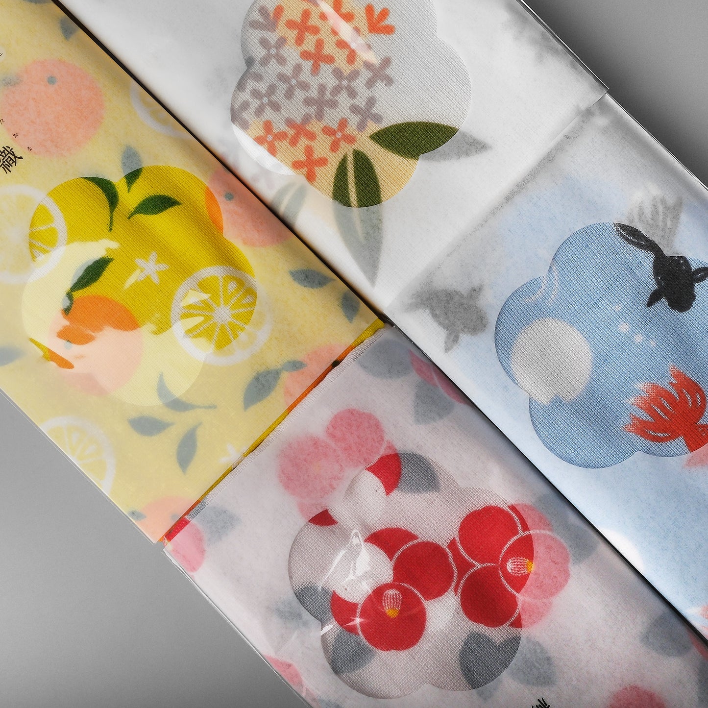 Imabari Gauze Face Towel - Carefree Goldfish