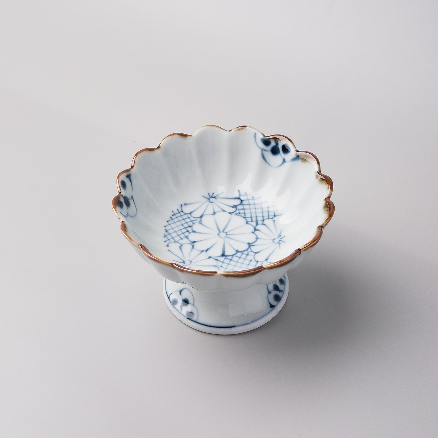 Imari Ware Dessert High Stand Bowl 11cm - Chrysanthemum