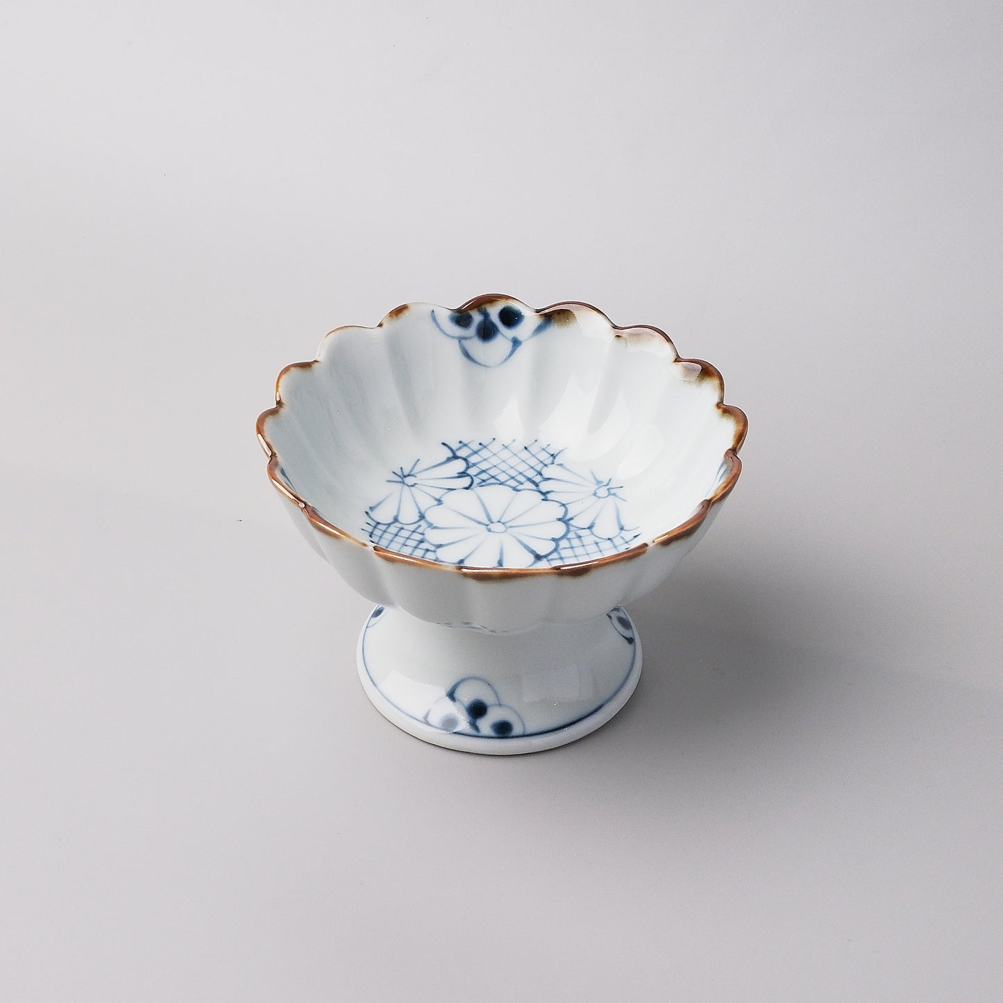 Imari Ware Dessert High Stand Bowl 11cm - Chrysanthemum