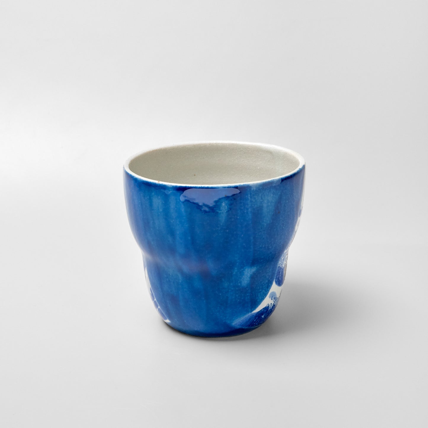 Kutani Ware Yunomi Tea Cup - Great Wave Kanagawa (Tapered)