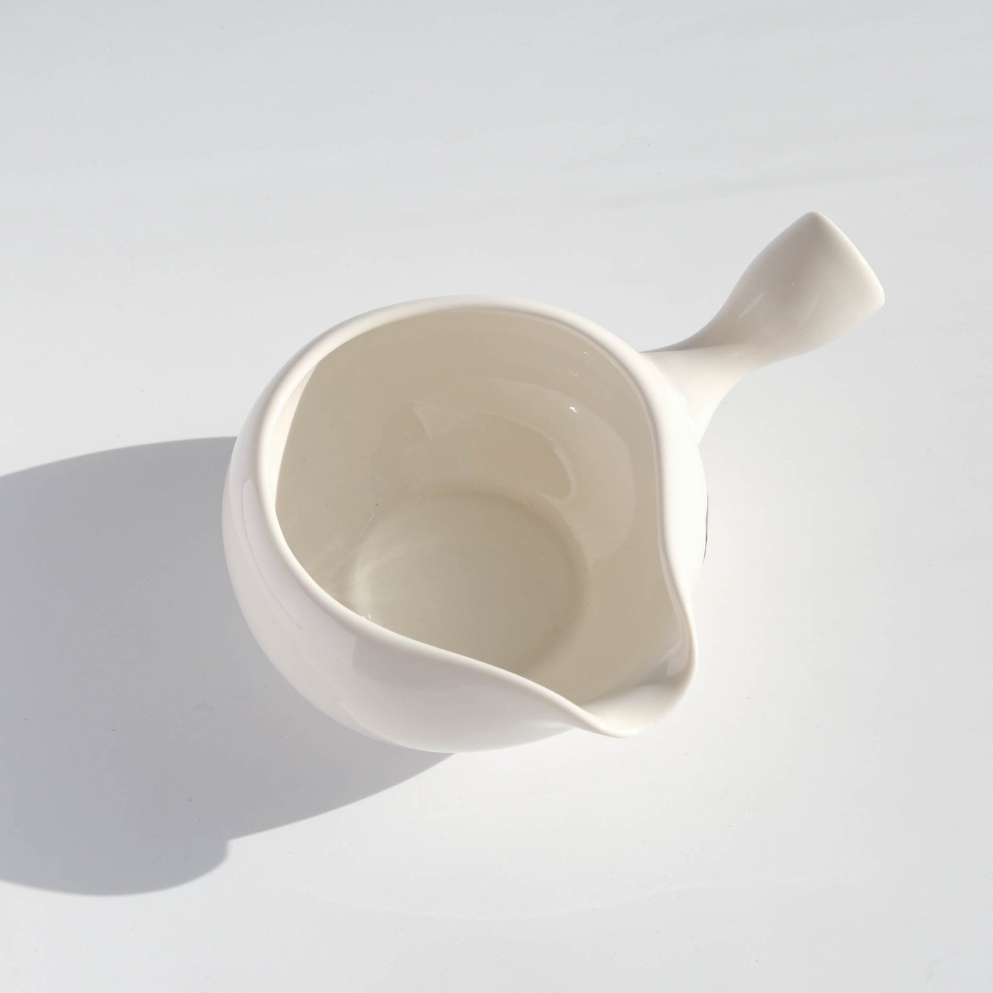 Yuzamashi Matcha Bowl - White Gloss by Shoko-en