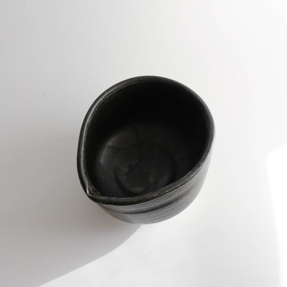 Matcha Bowl with Spout (Large) - Black Kuro