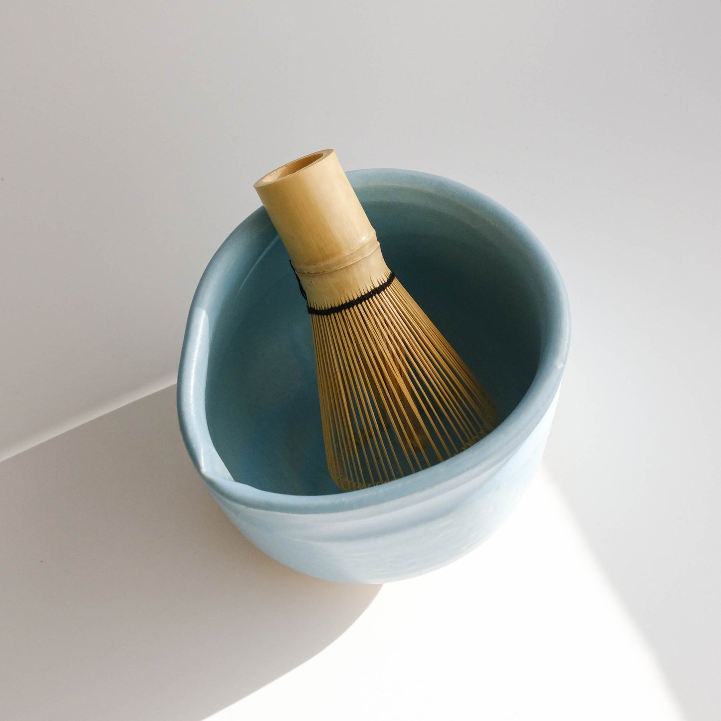 Matcha Bowl with Spout (Large) - Sky Blue